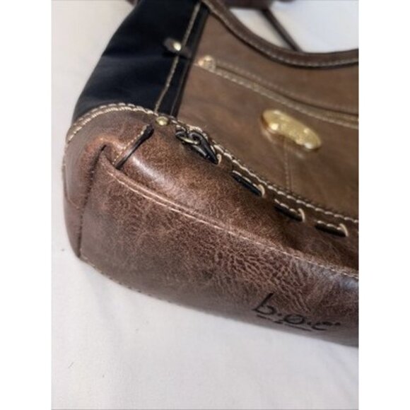 b.o.c. Born Concept Marwick Charging Crossbody Bag - Picture 7 of 15